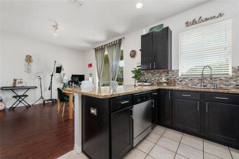 Touwnhouse à vendre à Orlando, Floride: 3 chambres, 148.09 m2 № 1368246 - photo 7