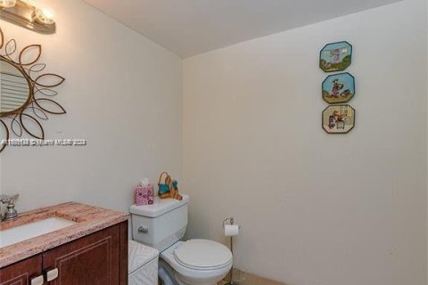 Condominio en venta en Pembroke Pines, Florida, 1 dormitorio, 97.08 m2 № 1226096 - foto 9