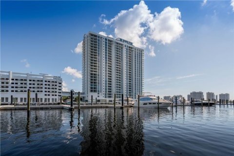 Condominio en venta en North Miami Beach, Florida, 3 dormitorios, 200.48 m2 № 670875 - foto 3