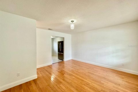 Appartement à louer à Tampa, Floride: 2 chambres, 75.07 m2 № 1357962 - photo 3