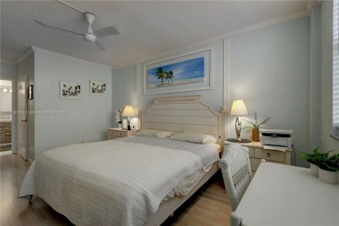 Condo in Palm Beach, Florida, 2 bedrooms  № 931904 - photo 14