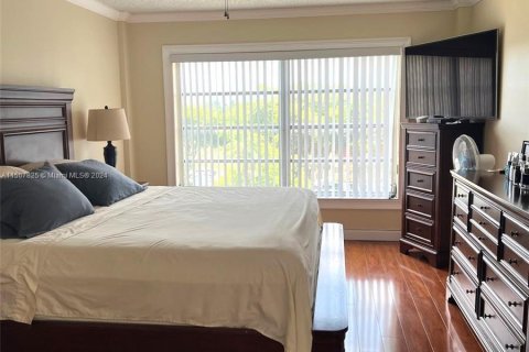Condominio en venta en Lauderhill, Florida, 2 dormitorios, 94.39 m2 № 931865 - foto 10