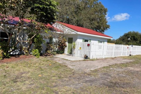 House in Merrit Island, Florida 3 bedrooms, 109.25 sq.m. № 1194919 - photo 3