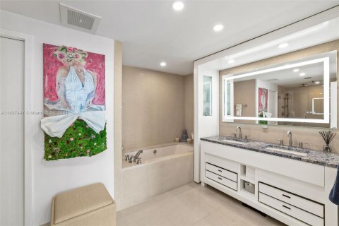 Condominio en venta en Miami Beach, Florida, 2 dormitorios, 145.39 m2 № 1310855 - foto 14