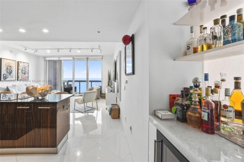 Condominio en venta en Miami Beach, Florida, 2 dormitorios, 145.39 m2 № 1310855 - foto 7