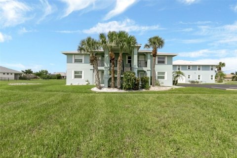 Copropriété à vendre à Punta Gorda, Floride: 2 chambres, 108.14 m2 № 1314460 - photo 10