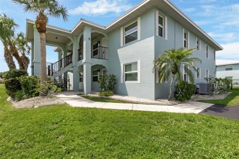 Copropriété à vendre à Punta Gorda, Floride: 2 chambres, 108.14 m2 № 1314460 - photo 1