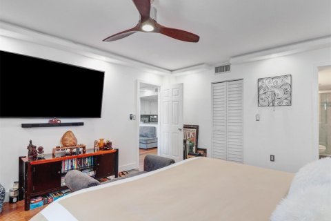 Condo in Fort Lauderdale, Florida, 1 bedroom  № 1102359 - photo 10