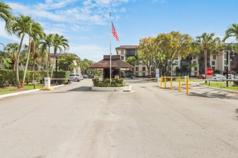 Condo in Fort Lauderdale, Florida, 1 bedroom  № 1102359 - photo 22