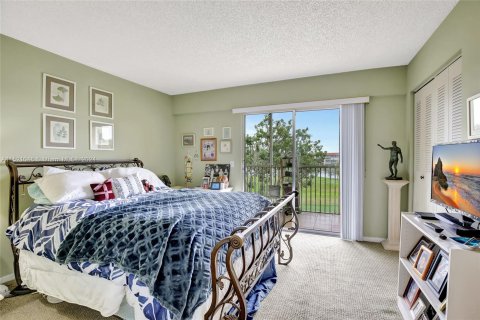 Condo in Pembroke Pines, Florida, 1 bedroom  № 969735 - photo 17