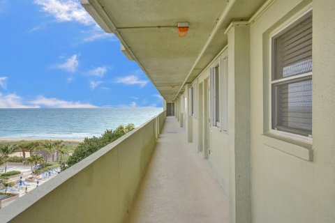 Condo in Lauderdale-by-the-Sea, Florida, 1 bedroom  № 976787 - photo 20