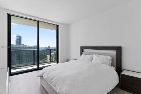 Condo in Miami, Florida, 1 bedroom  № 1389568 - photo 17