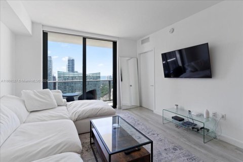 Condo in Miami, Florida, 1 bedroom  № 1389568 - photo 6