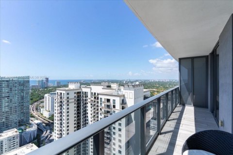 Condo in Miami, Florida, 1 bedroom  № 1389568 - photo 30