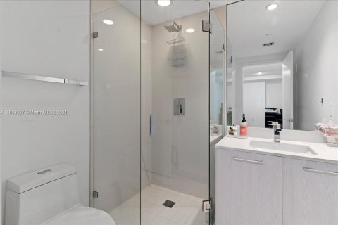 Condo in Miami, Florida, 1 bedroom  № 1389568 - photo 27