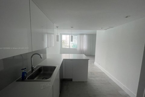 Condominio en venta en Miami Beach, Florida, 57.51 m2 № 13084 - foto 14