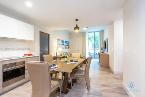 Copropriété à vendre à Hollywood, Floride: 1 chambre, 68.28 m2 № 1378704 - photo 2