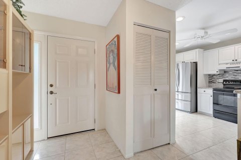 Townhouse in Royal Palm Beach, Florida 3 bedrooms, 120.59 sq.m. № 1154380 - photo 29