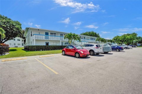 Condo in Deerfield Beach, Florida, 1 bedroom  № 1235497 - photo 29