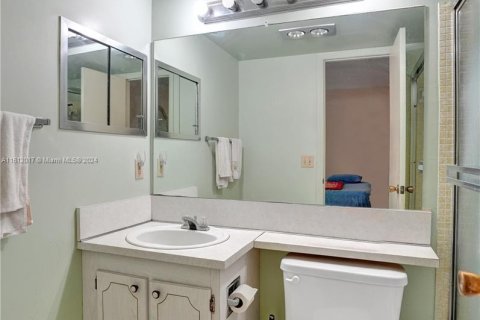 Condo in Deerfield Beach, Florida, 1 bedroom  № 1235497 - photo 20