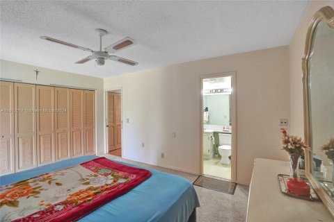 Condo in Deerfield Beach, Florida, 1 bedroom  № 1235497 - photo 15