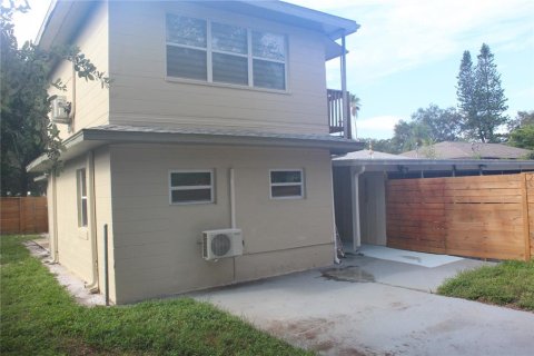 Apartamento en alquiler en Saint Petersburg, Florida, 1 dormitorio, 52.03 m2 № 1369586 - foto 1