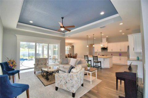 House in Lakeland, Florida 5 bedrooms, 274.99 sq.m. № 1369585 - photo 13