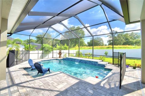 House in Lakeland, Florida 5 bedrooms, 274.99 sq.m. № 1369585 - photo 26