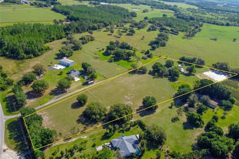 Terreno en venta en Clermont, Florida № 1364432 - foto 1