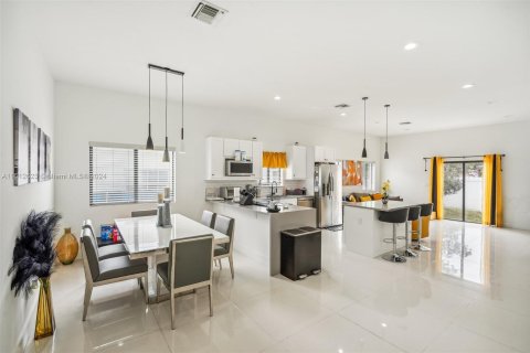 Casa en venta en Fort Lauderdale, Florida, 3 dormitorios, 158.68 m2 № 1234480 - foto 8