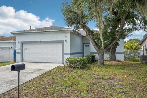 Villa ou maison à vendre à Fort Lauderdale, Floride: 3 chambres, 158.68 m2 № 1234480 - photo 1