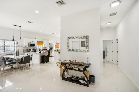 Casa en venta en Fort Lauderdale, Florida, 3 dormitorios, 158.68 m2 № 1234480 - foto 14