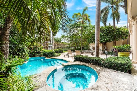 Villa ou maison à vendre à Fisher Island, Floride: 6 chambres, 873.56 m2 № 1000428 - photo 3