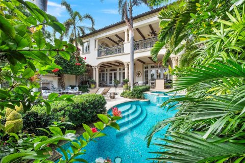 Villa ou maison à vendre à Fisher Island, Floride: 6 chambres, 873.56 m2 № 1000428 - photo 1