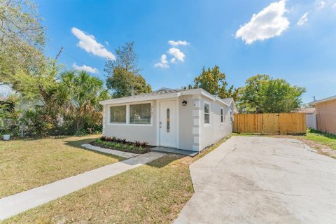 Villa ou maison à vendre à Tampa, Floride: 4 chambres, 92.9 m2 № 1366484 - photo 2