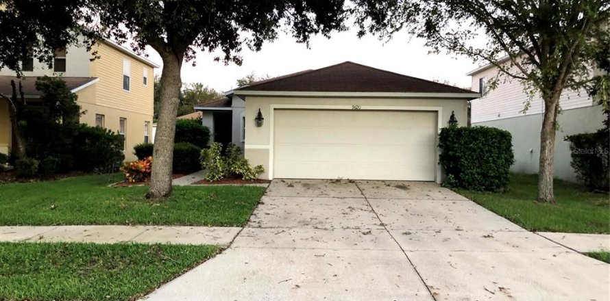 House in Land O' Lakes, Florida 3 bedrooms, 118.45 sq.m. № 1388407