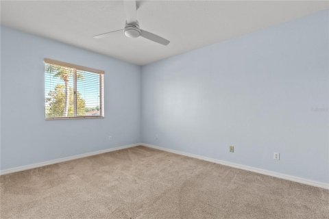 Townhouse in Cape Coral, Florida 3 bedrooms, 183.67 sq.m. № 1105141 - photo 25