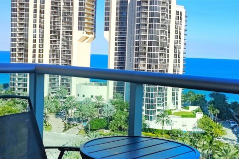 Condo in Sunny Isles Beach, Florida, 1 bedroom  № 938900 - photo 21