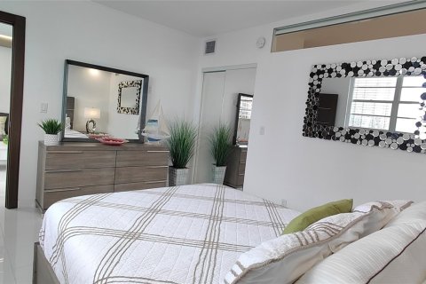 Condo in Sunny Isles Beach, Florida, 1 bedroom  № 938900 - photo 7