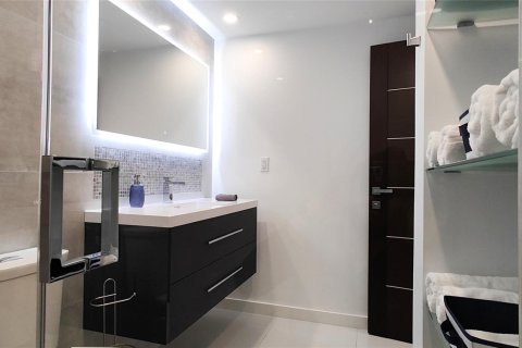 Condo in Sunny Isles Beach, Florida, 1 bedroom  № 938900 - photo 9