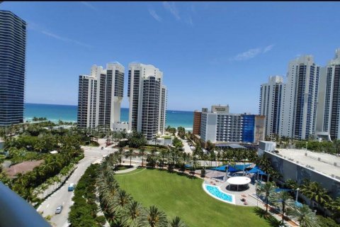 Condo in Sunny Isles Beach, Florida, 1 bedroom  № 938900 - photo 22