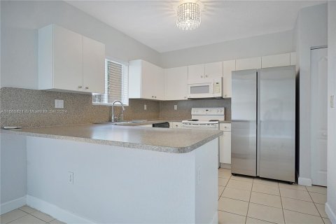 Adosado en alquiler en Cutler Bay, Florida, 3 dormitorios, 120.31 m2 № 1367202 - foto 17