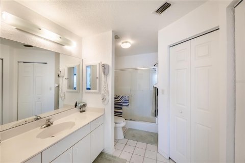 Condo in North Port, Florida, 2 bedrooms  № 1406814 - photo 19