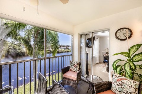 Condo in North Port, Florida, 2 bedrooms  № 1406814 - photo 2