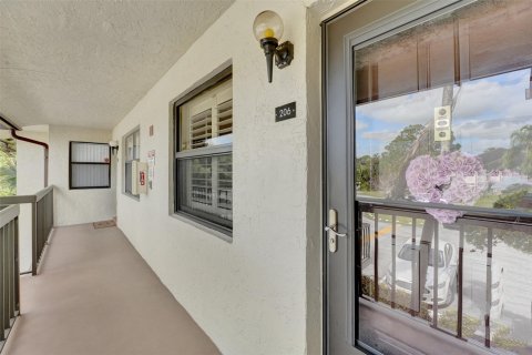 Copropriété à vendre à Lake Worth, Floride: 3 chambres, 113.34 m2 № 998648 - photo 14