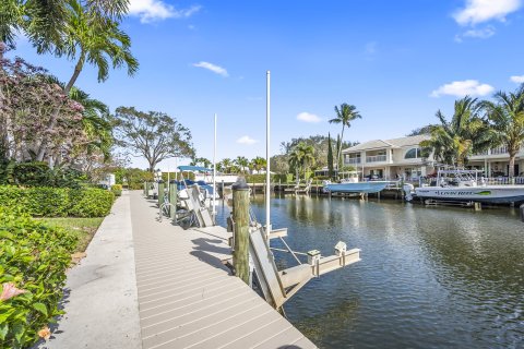 Townhouse in Palm Beach Gardens, Florida 3 bedrooms, 208.47 sq.m. № 996345 - photo 5