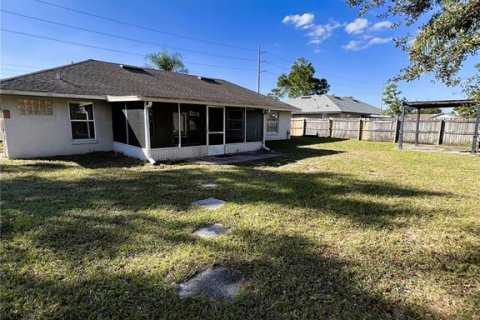 House in Deltona, Florida 3 bedrooms, 110.65 sq.m. № 1366558 - photo 2