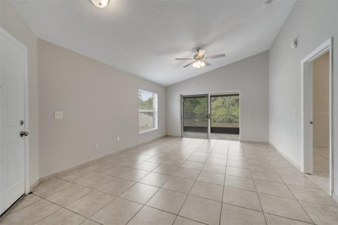 House in Kissimmee, Florida 3 bedrooms, 119.29 sq.m. № 1366522 - photo 8