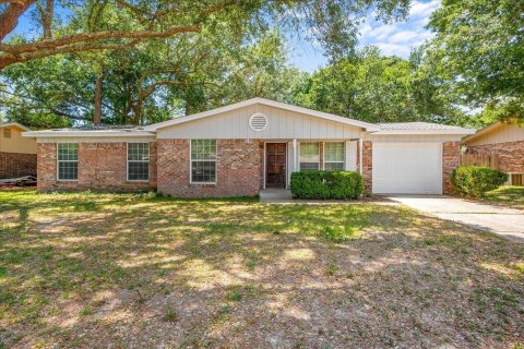 Villa ou maison à louer à Niceville, Floride: 4 chambres, 144.74 m2 № 590182 - photo 1