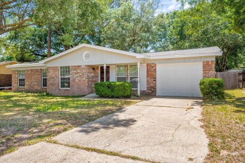 Villa ou maison à louer à Niceville, Floride: 4 chambres, 144.74 m2 № 590182 - photo 3